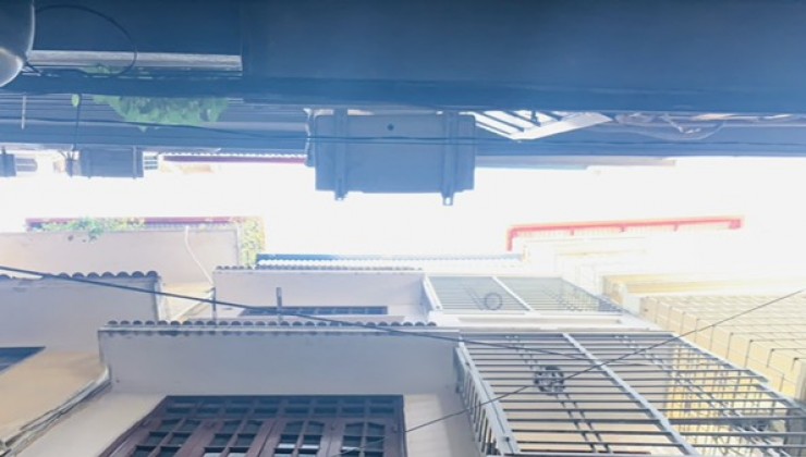 CHO THUÊ NHÀ NGUYÊN CĂN TẠI NGÕ 93, VƯƠNG THỪA VŨ, 4 TẦNG, 45M2, 3 NGỦ, 13 TRIỆU